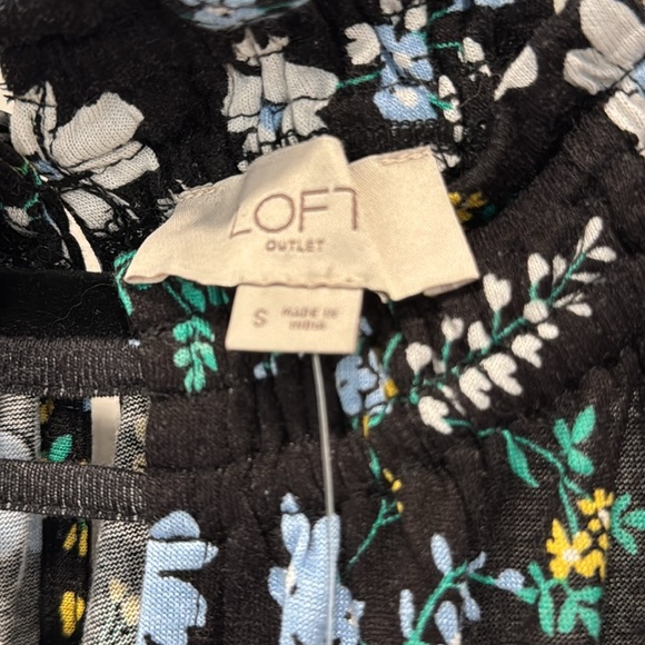 NWT LOFT Outlet Floral Tank - Picture 6 of 8